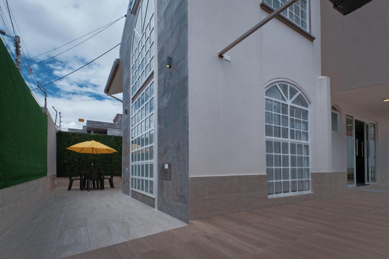 Asher Hospedaje Y Turismo Riobamba Exteriör bild